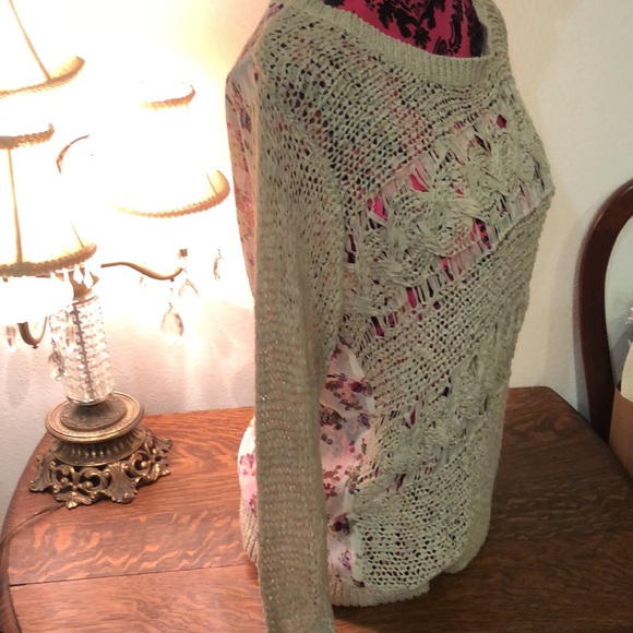 Jamie Malibu M floral printed chiffon back and a hand crocheted front top - Picture 2 of 5